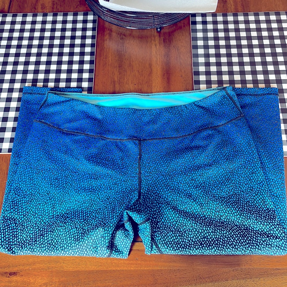 Zella Capris